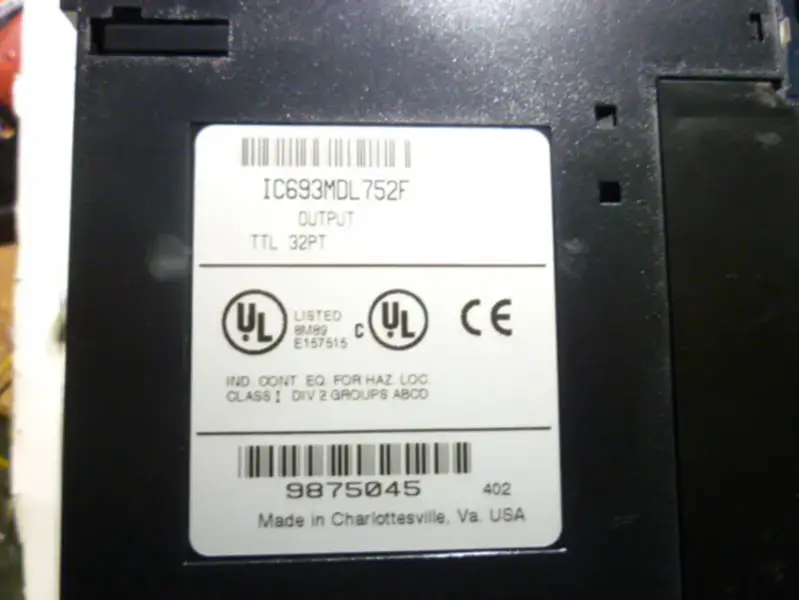 PLC GE Fanuc serie 90-30 IC693MDL752F