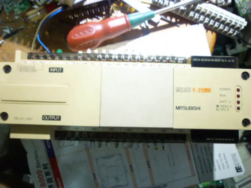 PLC Mitsubishi F1-20MR
