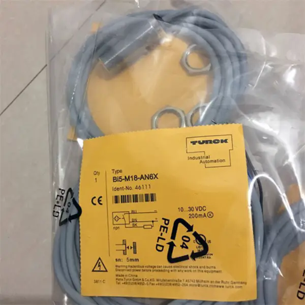 Interruptor de proximidad IFM Turck Bi10-P30-AP6X-H1141/S100 Bi10P30AP6XH1141S100