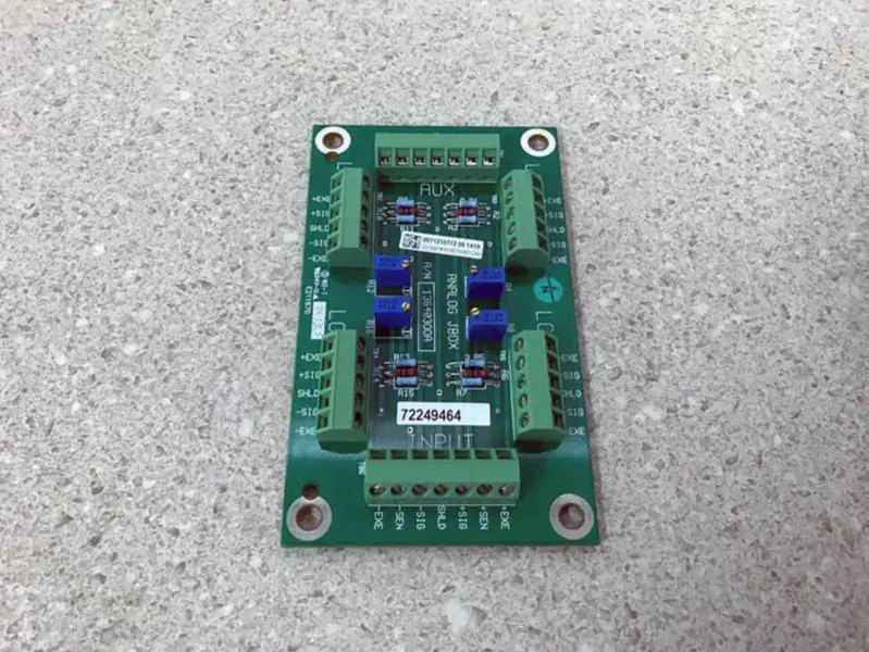 Analógico JBox 13640300A