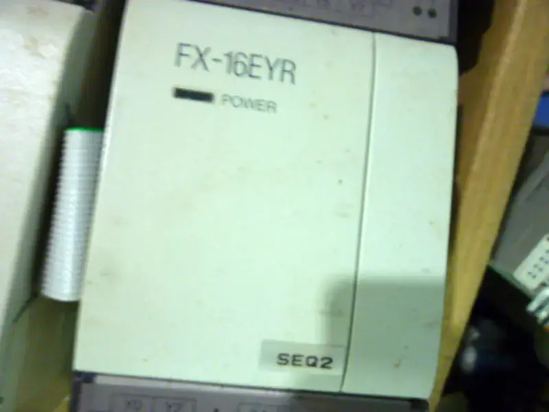PLC Mitsubishi FX-16EYR
