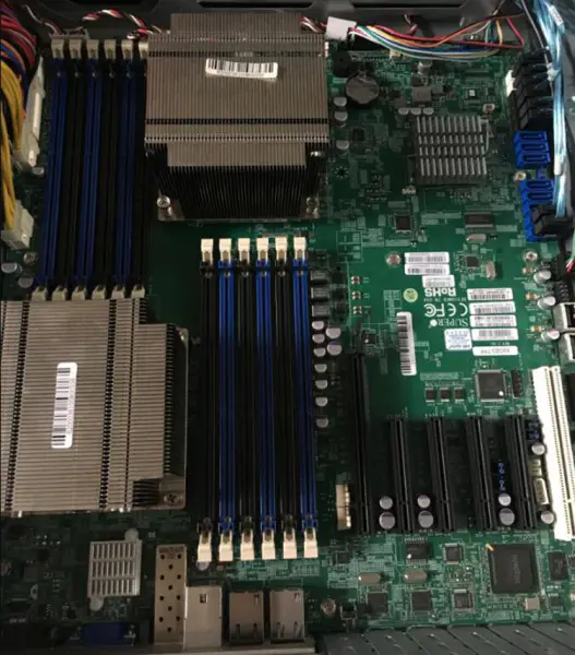 SuperMicro X9DB3-TPF Placa base de servidor LGA1356 E5-2400V2