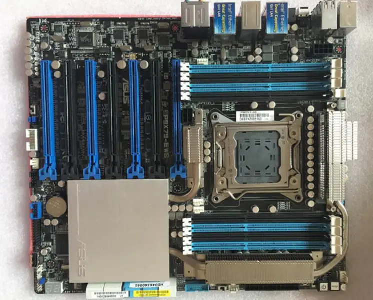 Placa base Asus P9X79-E WS compatible con CPU DDR3 2011-V2