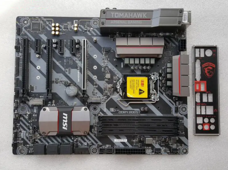 MSI Z270 TOMAHAWK placa base DDR4 Intel Z270