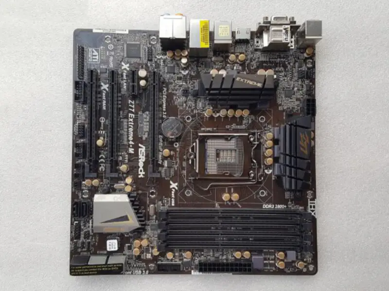 Placa base ASROCK Z77 Extreme4-M Intel LGA 1155 DDR3 Z77 MATX