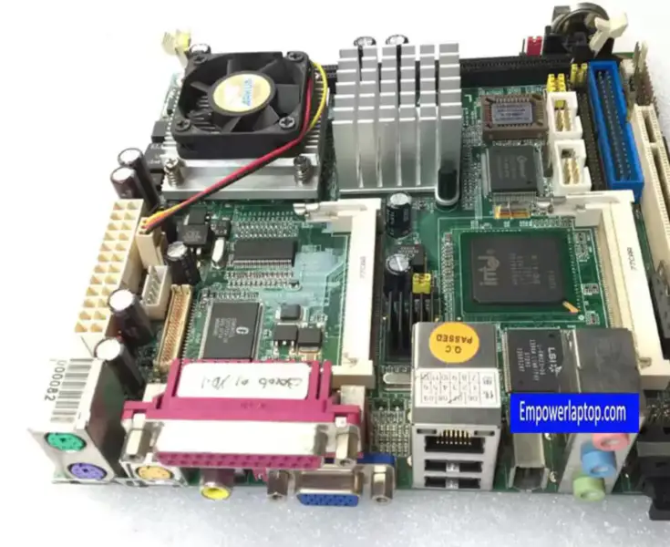 Placa base industrial COMMELL LV-675 MiniITX
