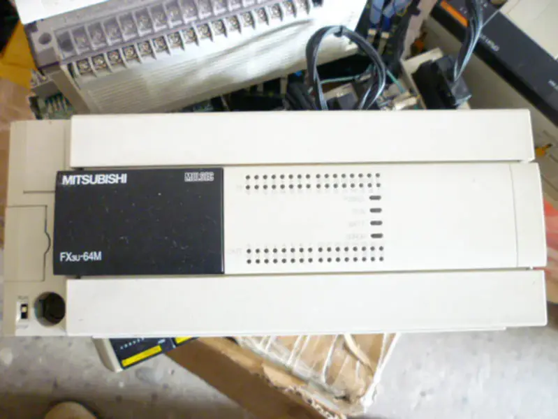 PLC Mitsubishi FX3U-64MT/ES