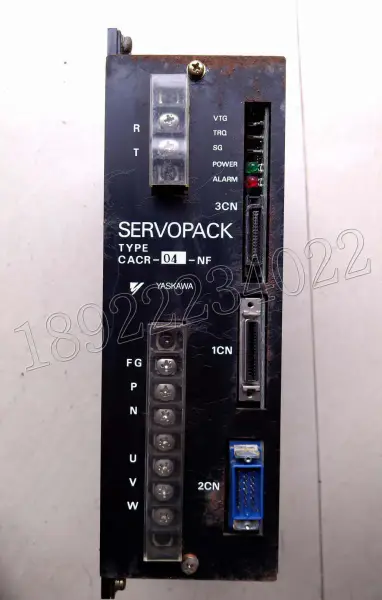 Controlador YASKAWA SERVOPACK CACR-04-NF