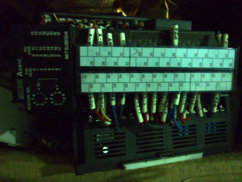 PLC Mitsubishi AX81C