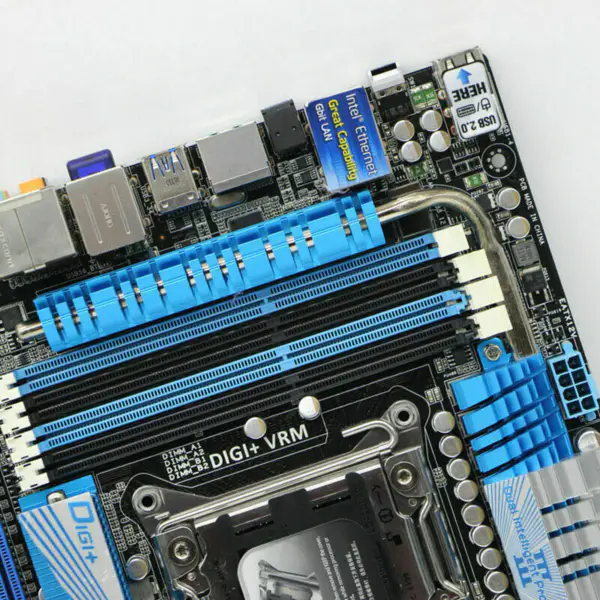 Placa base Asus P9X79PRO