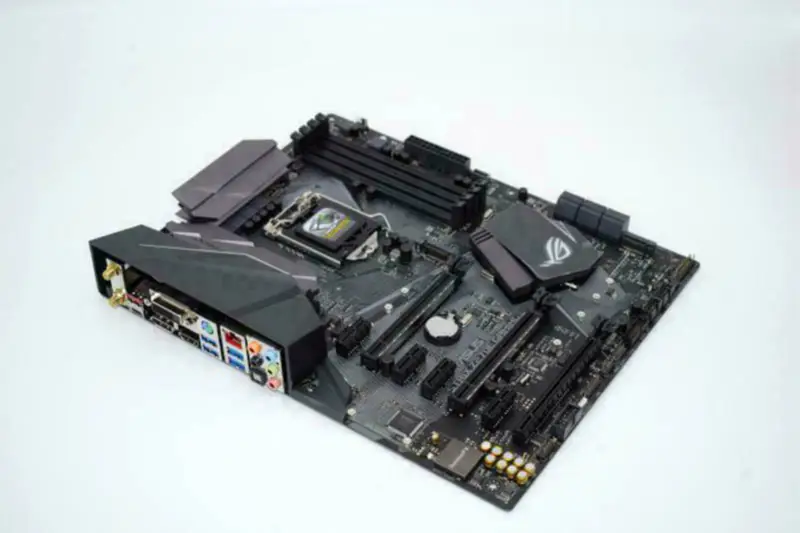 Placa base Asus STRIXZ270EGAMING