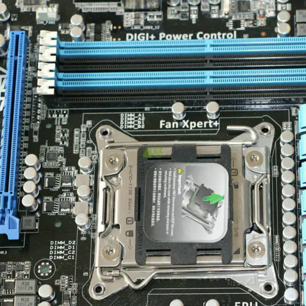 Placa base Asus P9X79LE