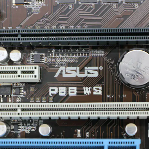 Placa base Asus P8BWS