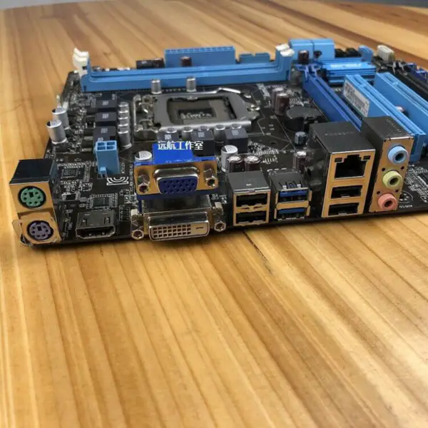 Placa base Asus P8B75-MLE