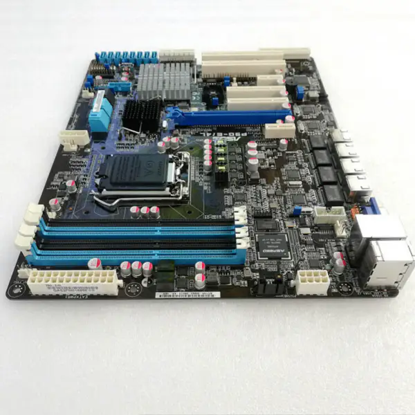 Placa base Asus P9D-E/4L