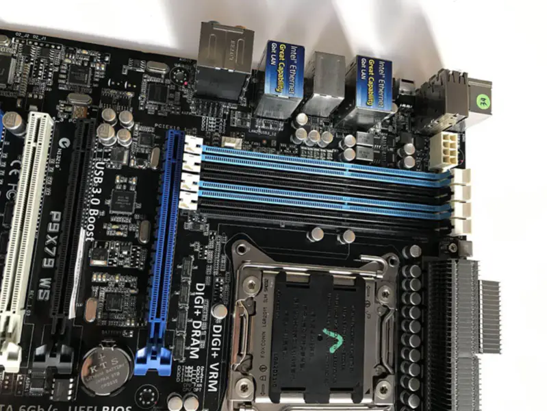 Placa base Asus P9X79WS