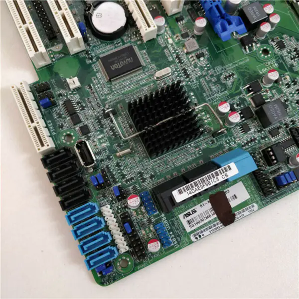 Placa base Asus P8B-E/4L