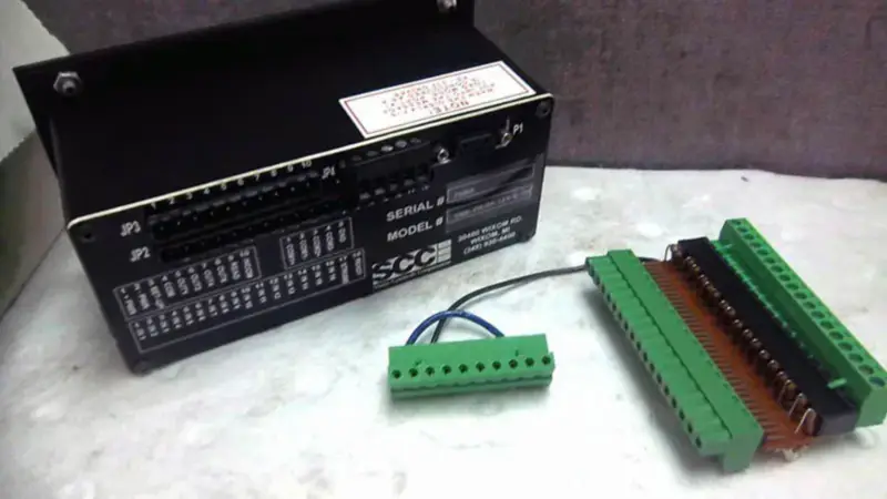 SCC CONTROLES ESTÁTICOS 1080P404128CFN