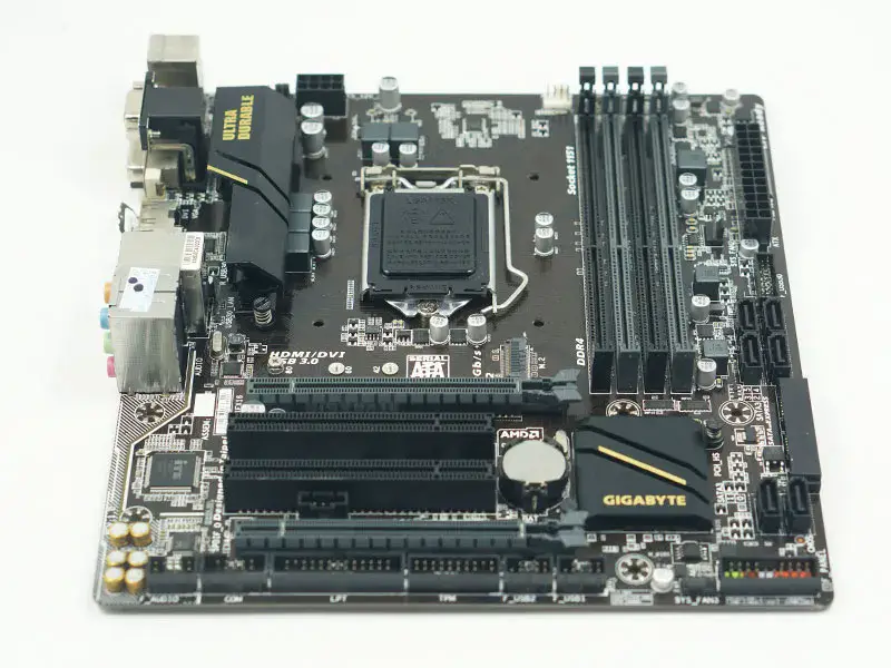 Placa base Gigabyte GA-B150M-D3H