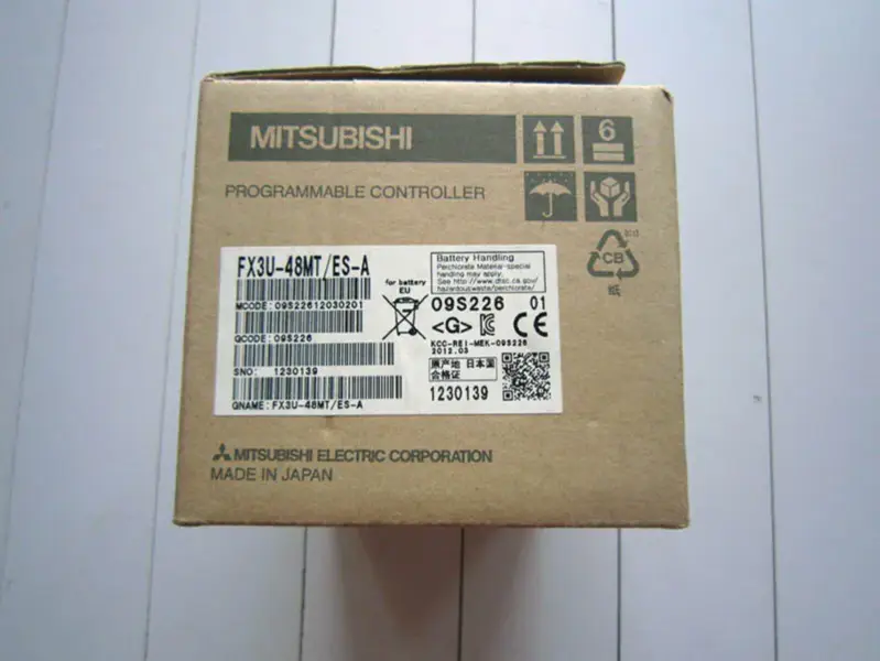 PLC FX3U-48MT/ES-A de Mitsubishi