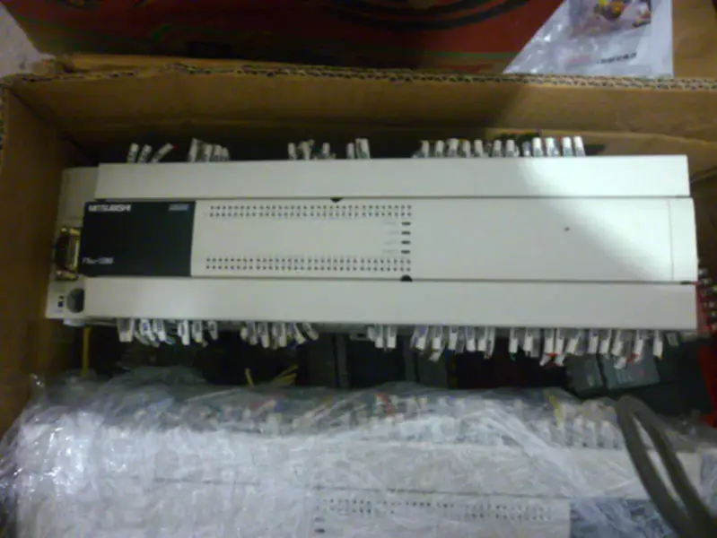 Mitsubishi PLC FX3U-28MR/ES-A