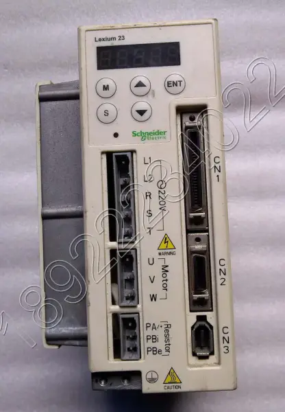 Controlador SCHNEIDER LXM23CU07M3X