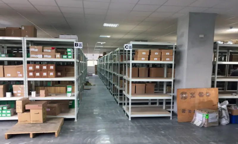 TeSys Telemecanique Schneider LC1K1201M7 3P 3NO 12A BOBINA 220VAC Control motor Carga resistiva Contactor