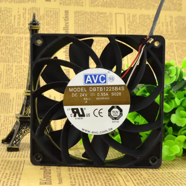 Ventilador AVC DBTB1225B4S 12CM 12025 24V 0,55A 3 hilos