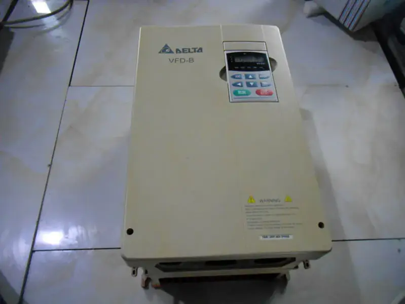 Motor de CA Delta VFD150B43A