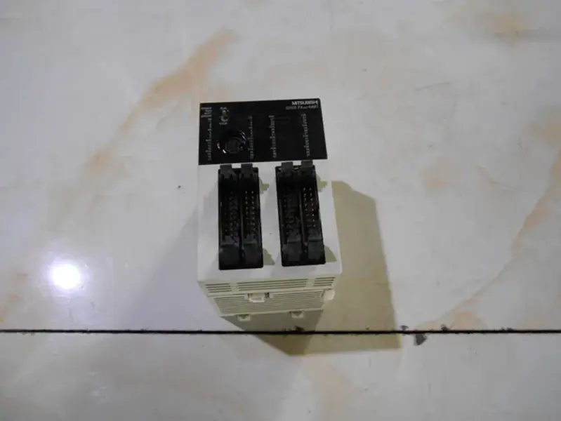 PLC Mitsubishi FX2NC-64MT
