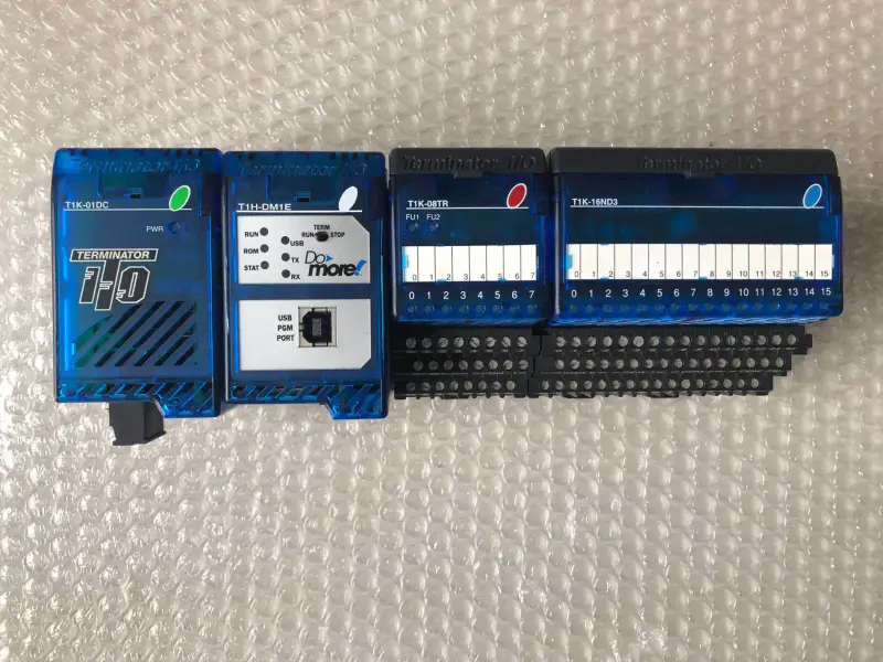 Automatización T1K-01DC T1H-DM1E T1K-08TR T1K-16ND3
