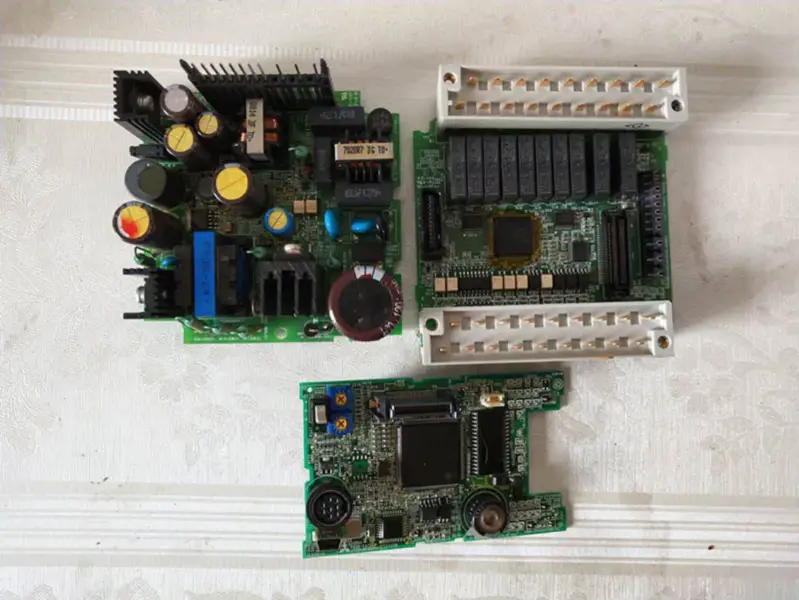 PLC Mitsubishi FX3G-24MR/ES IO