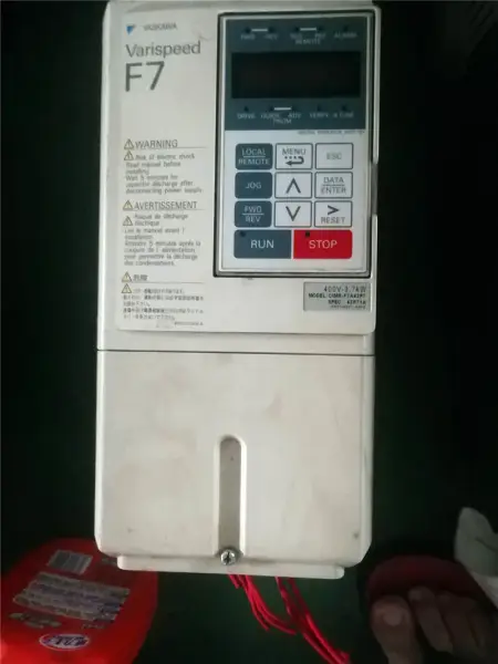Inversor YASKAWA CIMR-F7A43P7