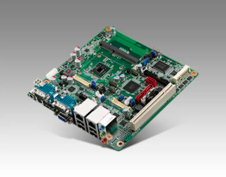 Advantech In-tel Atom D2550 Mini-ITX con CRT/2LVDS, 6COM y dos puertos LAN