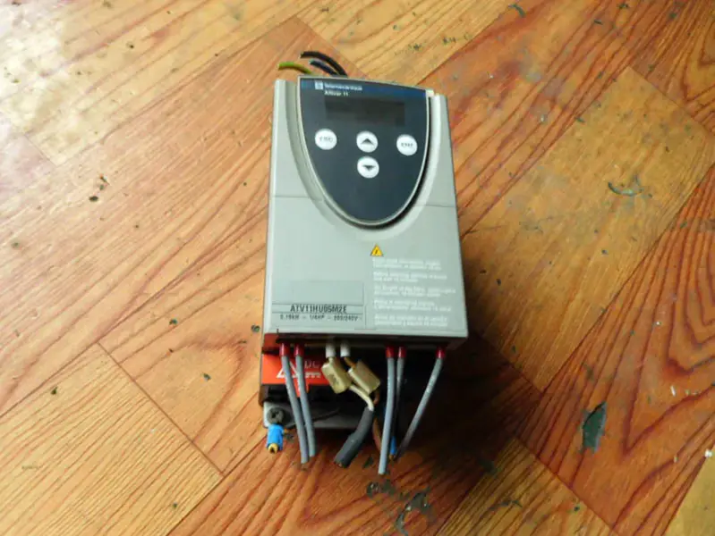 Schneider ATV11HU05M2E 0,18KW 220V
