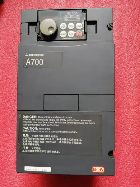 Mitsubishi serie A740 FR-A740-1.5K-CHT 1.5KW 380V