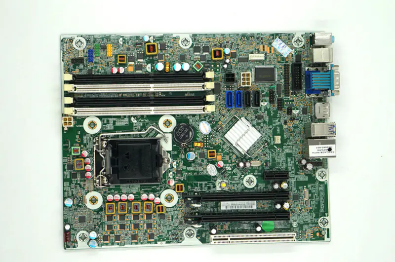 HP WorkStation Z220 SFF 655840-001 655582-001 Placa base