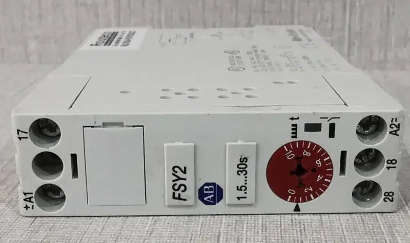 AB 700-FSY2DU23 RELÉ TEMPORIZADOR