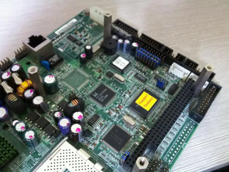 NOVA-7896RFW-DIT Placa base para equipos industriales