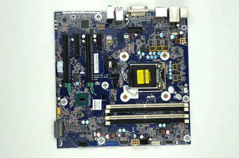 HP Z240 MT 795000-001 837344-001 837344-601 908397-601 Placa base