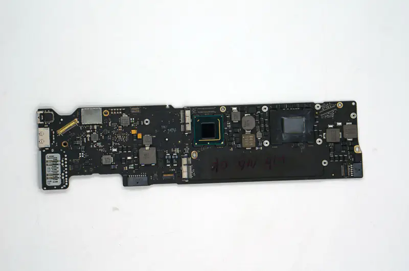 Placa base MacBook Air (13 pulgadas, mediados de 2011) A1369 EMC2469 i5 G2 1,7Ghz 820-3023-A