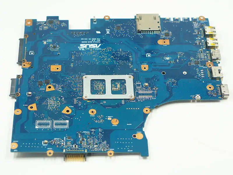 Placa base Asus PU551LA con tarjeta gráfica integrada