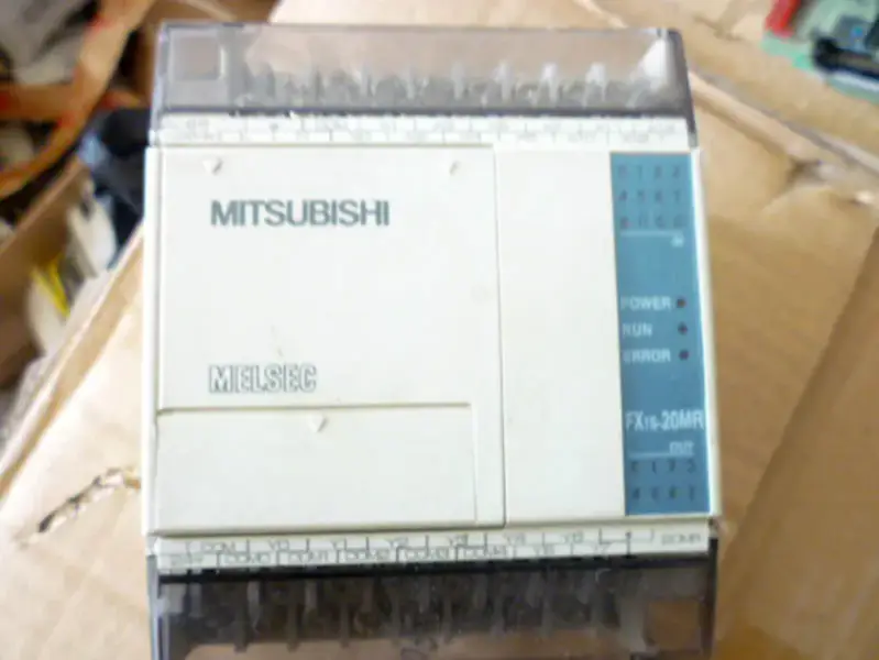 PLC Mitsubishi FX1S-20MR