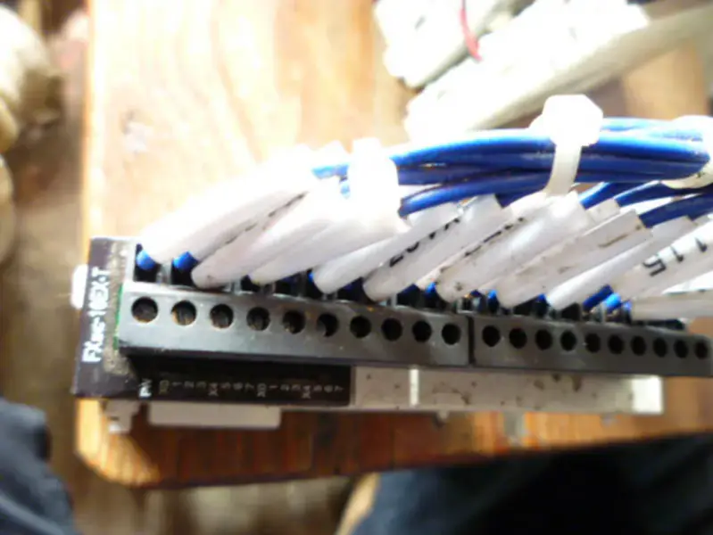 PLC Mitsubishi FX2NC-16EX-T