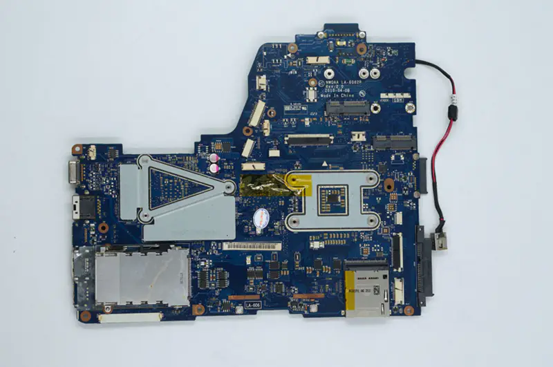 Placa base Toshiba A660 A665 NWQAA LA-6062P