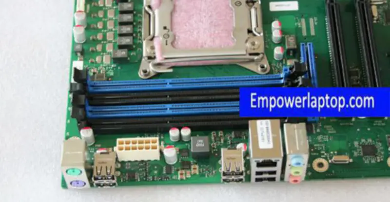 Fujitsu M720 D3128-A14 GS2 Placa base D3128 ATX Intel Socket 2011 SATA PCIe PCI