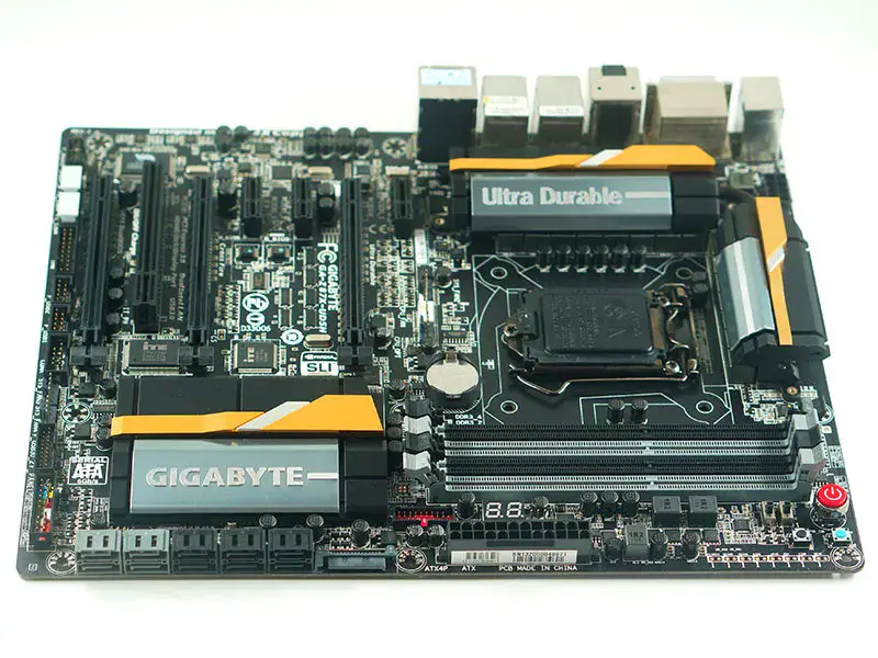 Placa base Gigabyte GA-Z87X-UD5H LGA 1150 DDR3