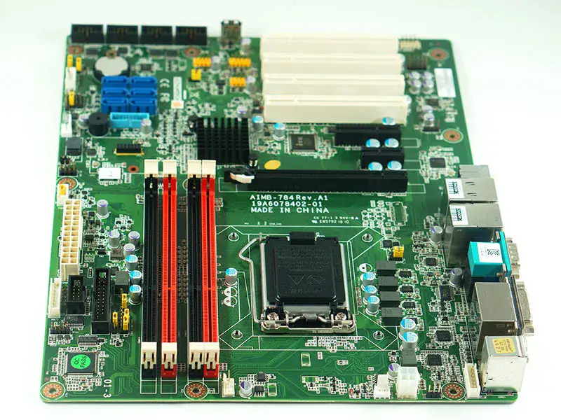 Placa base Advantech AIMB-784G2-00A1E