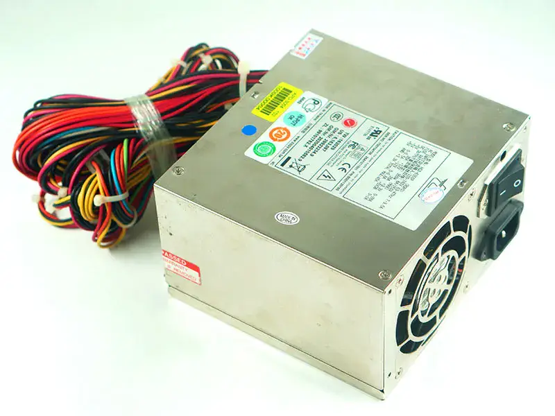 Fuente de alimentación ZIPPY HG2-6350