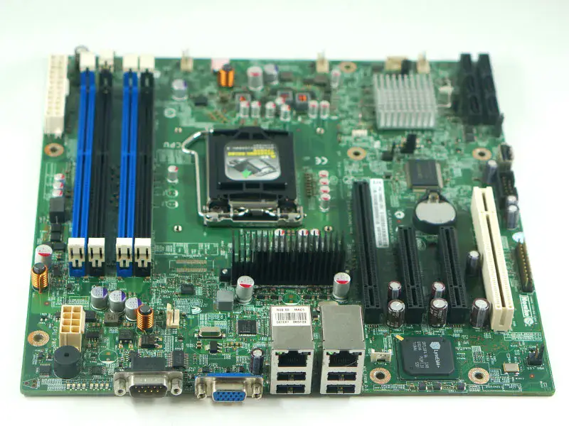 Placa base Intel S1200BTS